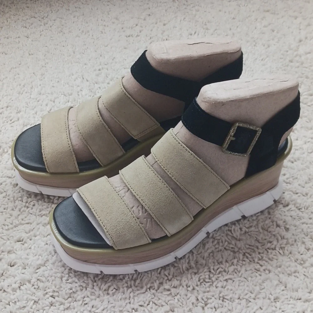 Sorel Joanie III Sandal, Size 8.5, NIB - Picture 1 of 5